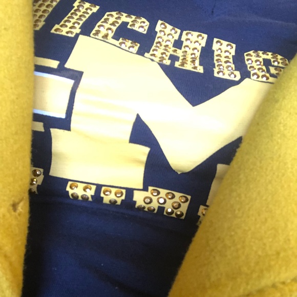 Meet your Posher, Krystle - Picture 1 of 1